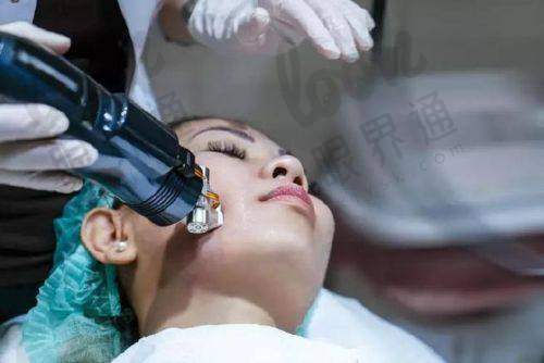 胡俊杰医生做ADM卧蚕有哪些技术亮点？