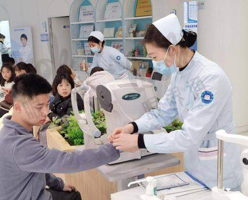 一、近视手术价格大起底：你的眼睛值多少钱？